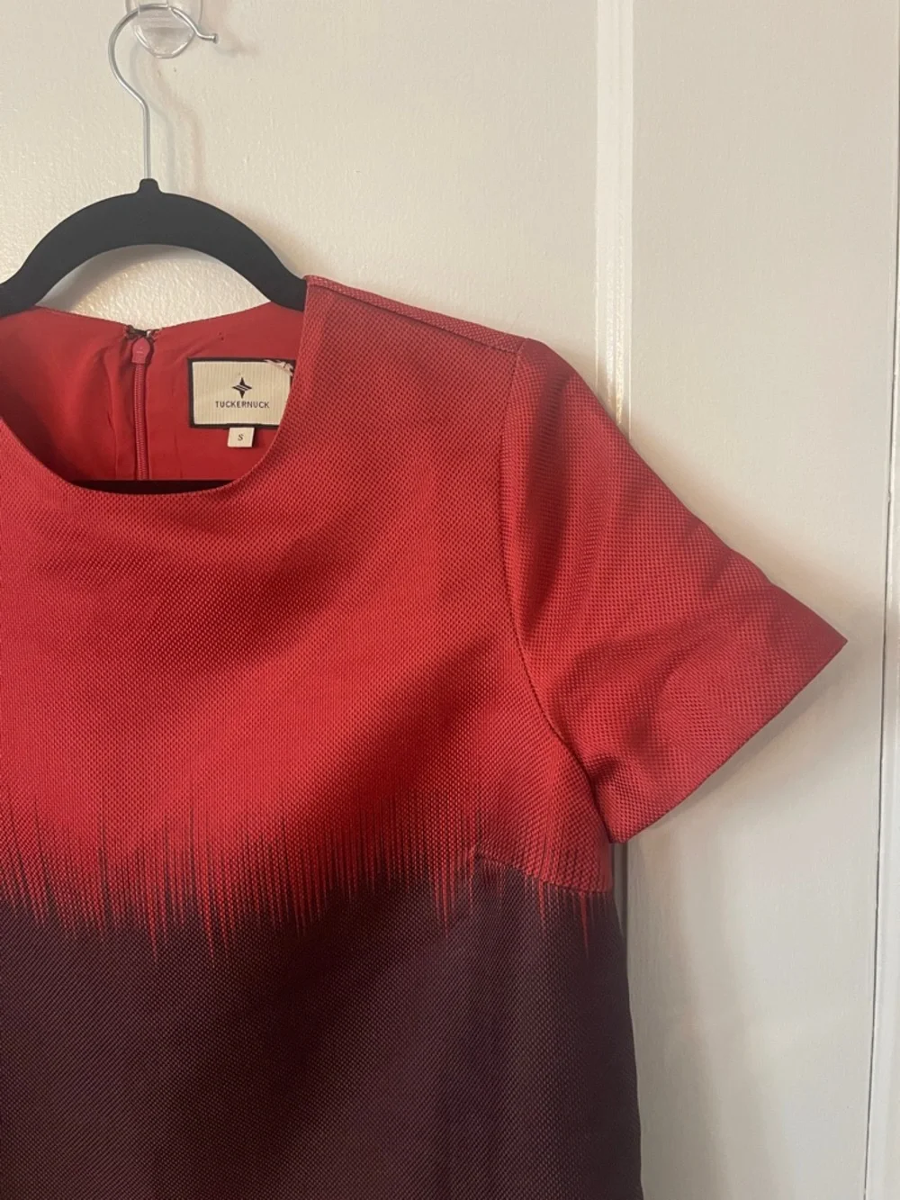 Tuckernuck Sienna Ombre Mini Shift Skirt in Red, Brown & Cream - Picture 3 of 11